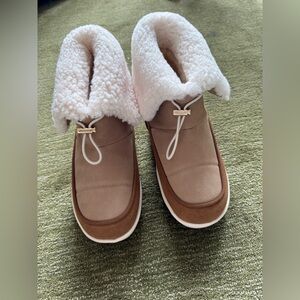 Women's Shearling-Lined Winter Boots